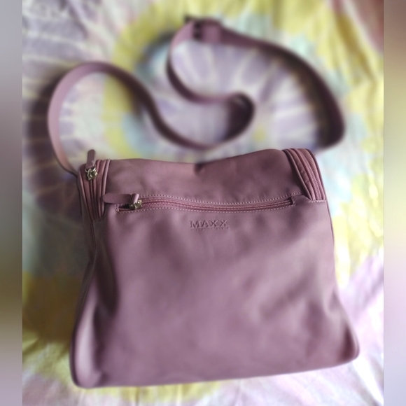 Maxx New York Vintage 100% Lilac Leather Shoulder Crossbody Bag - Picture 14 of 15